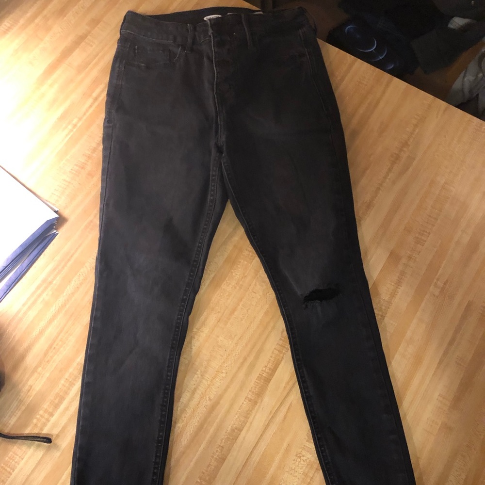 LADYS OLD NAVY JEANS IN BLACK